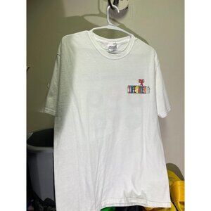 Unisex and versatile T-shirt